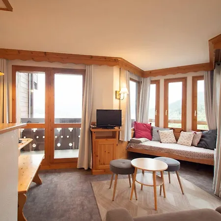Cosy Avec 2 Balcons, Casier A Skis Et Services Inclus, - Fr-1-291-1007